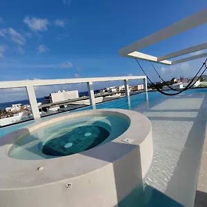 Incredible & Beautiful Steps From The By Yeah Apartment Playa del Carmen