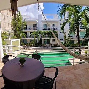 Poolside Tranquil In Apartment Playa del Carmen